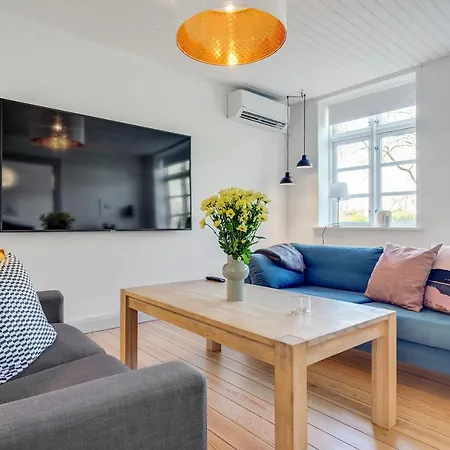 With A View - 2 * Kruså