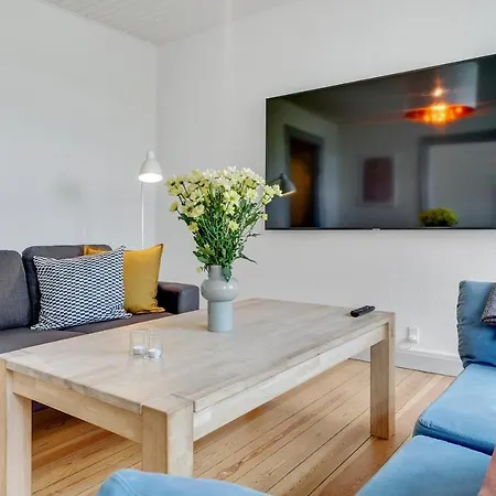 With A View - 2 Apartament *